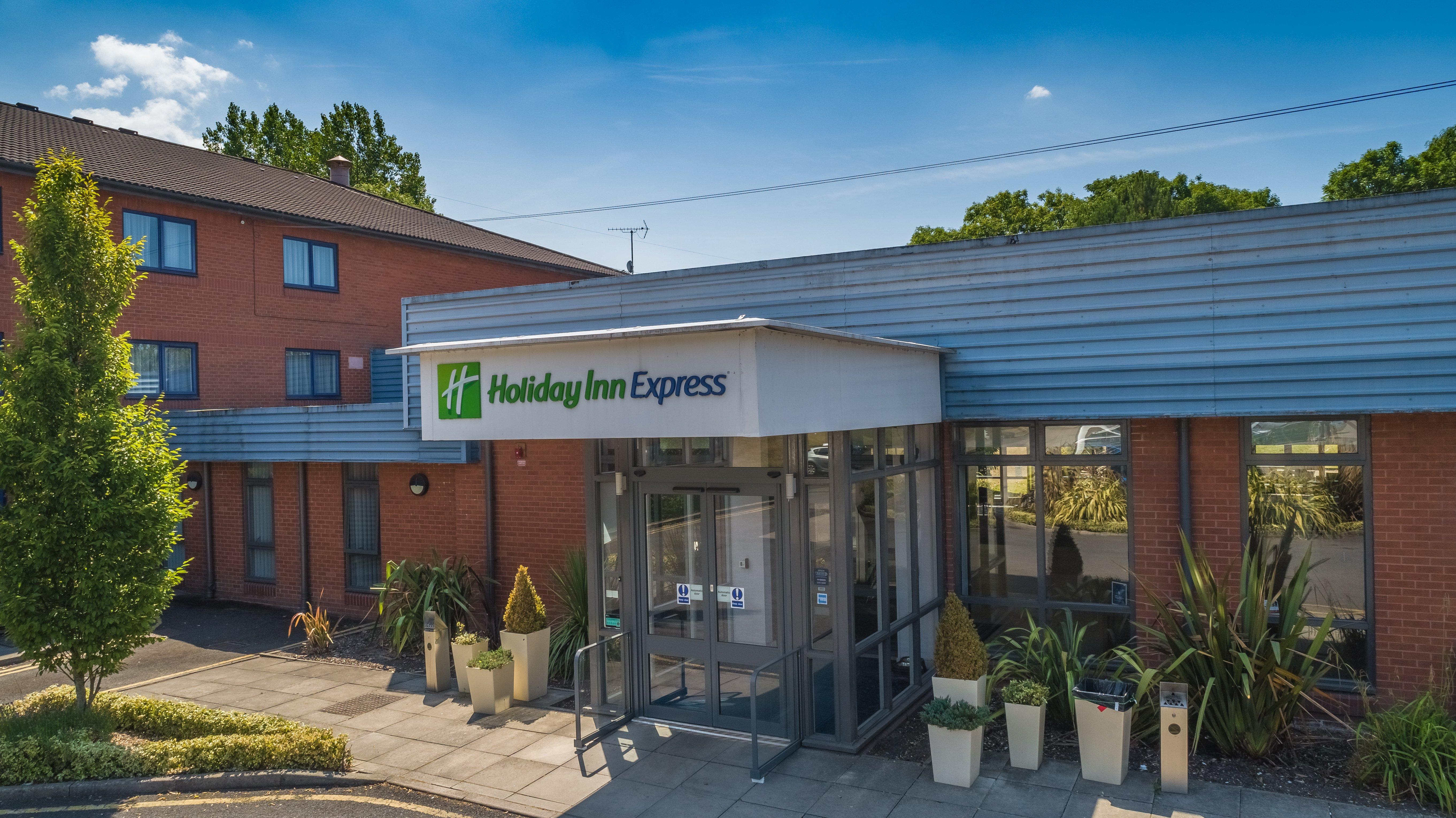 Holiday Inn Express Preston South By Ihg Экстерьер фото