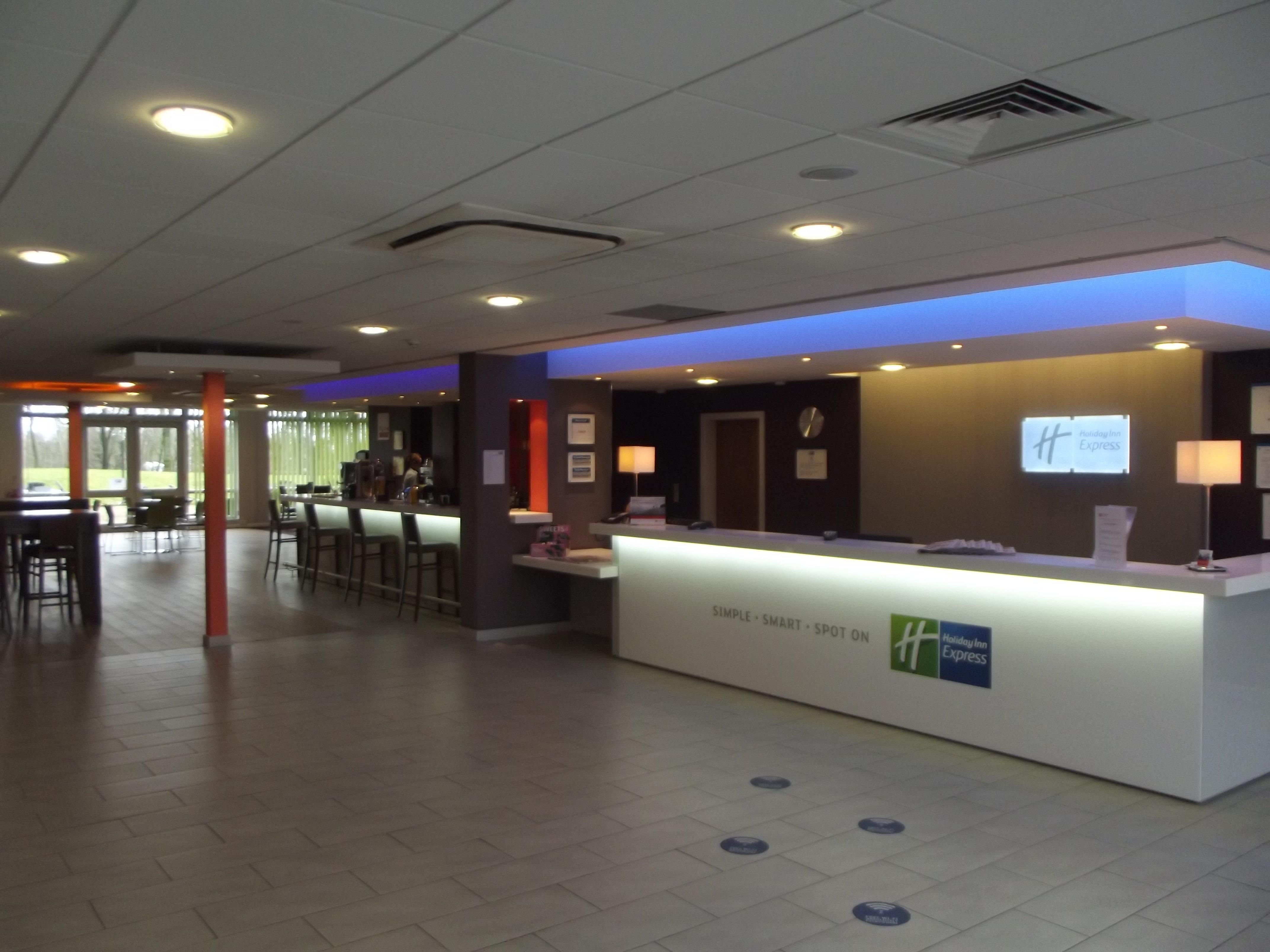 Holiday Inn Express Preston South By Ihg Экстерьер фото