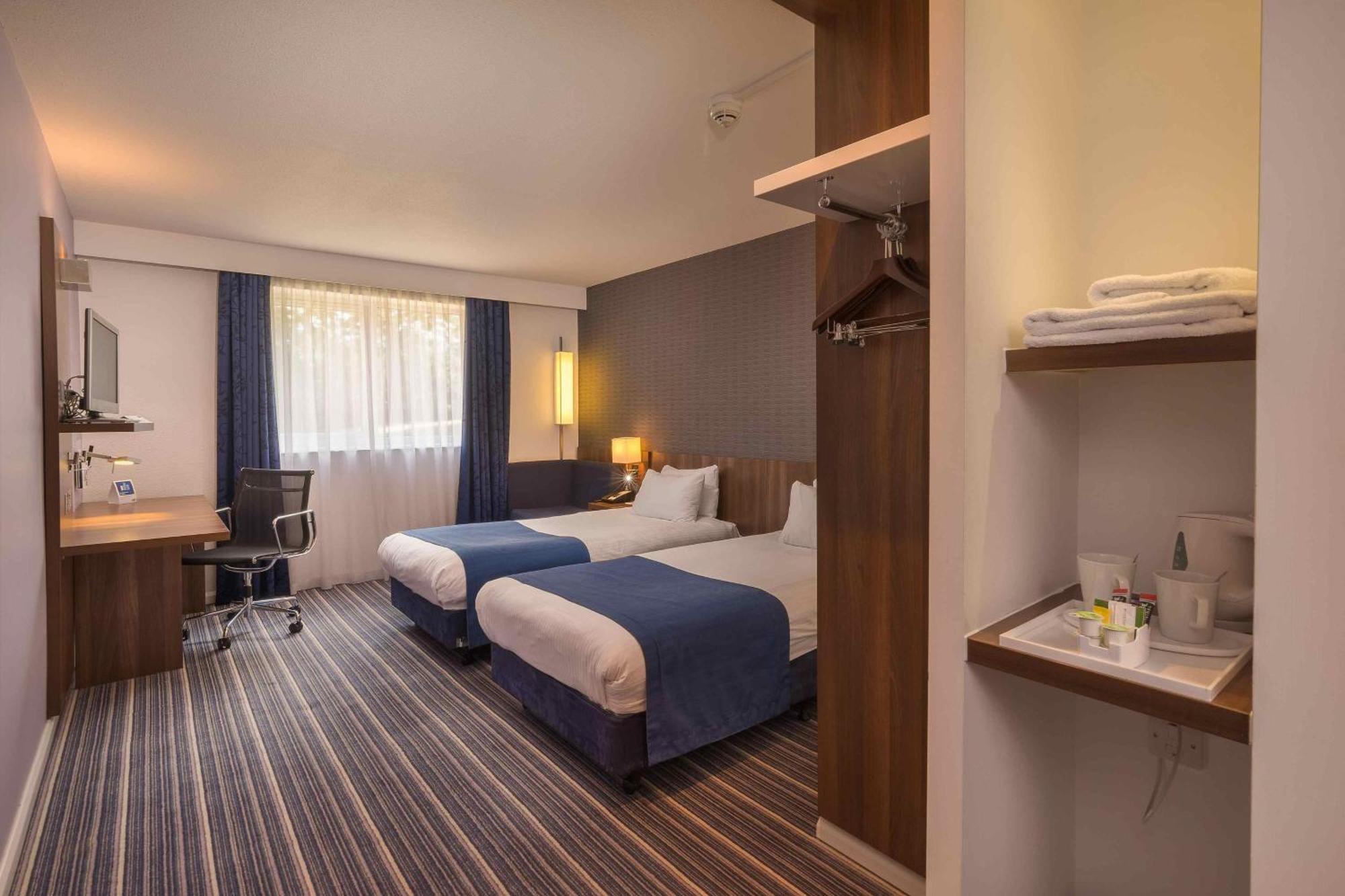 Holiday Inn Express Preston South By Ihg Экстерьер фото